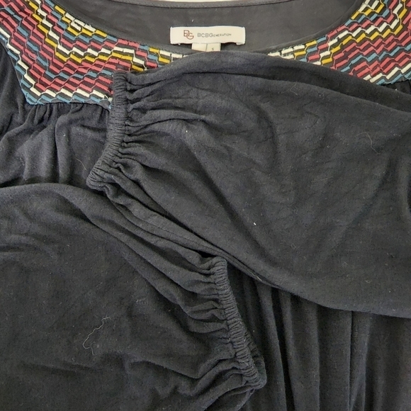 BCBGeneration Black Boho Embroidered Neckline Top Size S - Picture 9 of 9